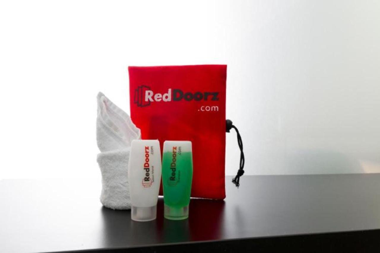 Reddoorz Syariah At Kartohardjo Madiun Hotel Kültér fotó